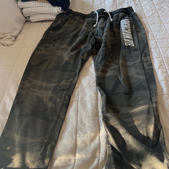 Abercrombie & Fitch Other - Abercrombie & Fitch Camo sweats size large